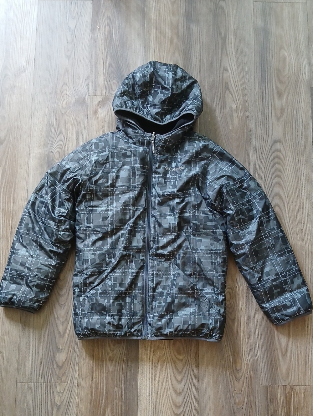 Columbia Black & Gray Camo Reversible Black Fleece Hooded Puffer Jacket L 14/16